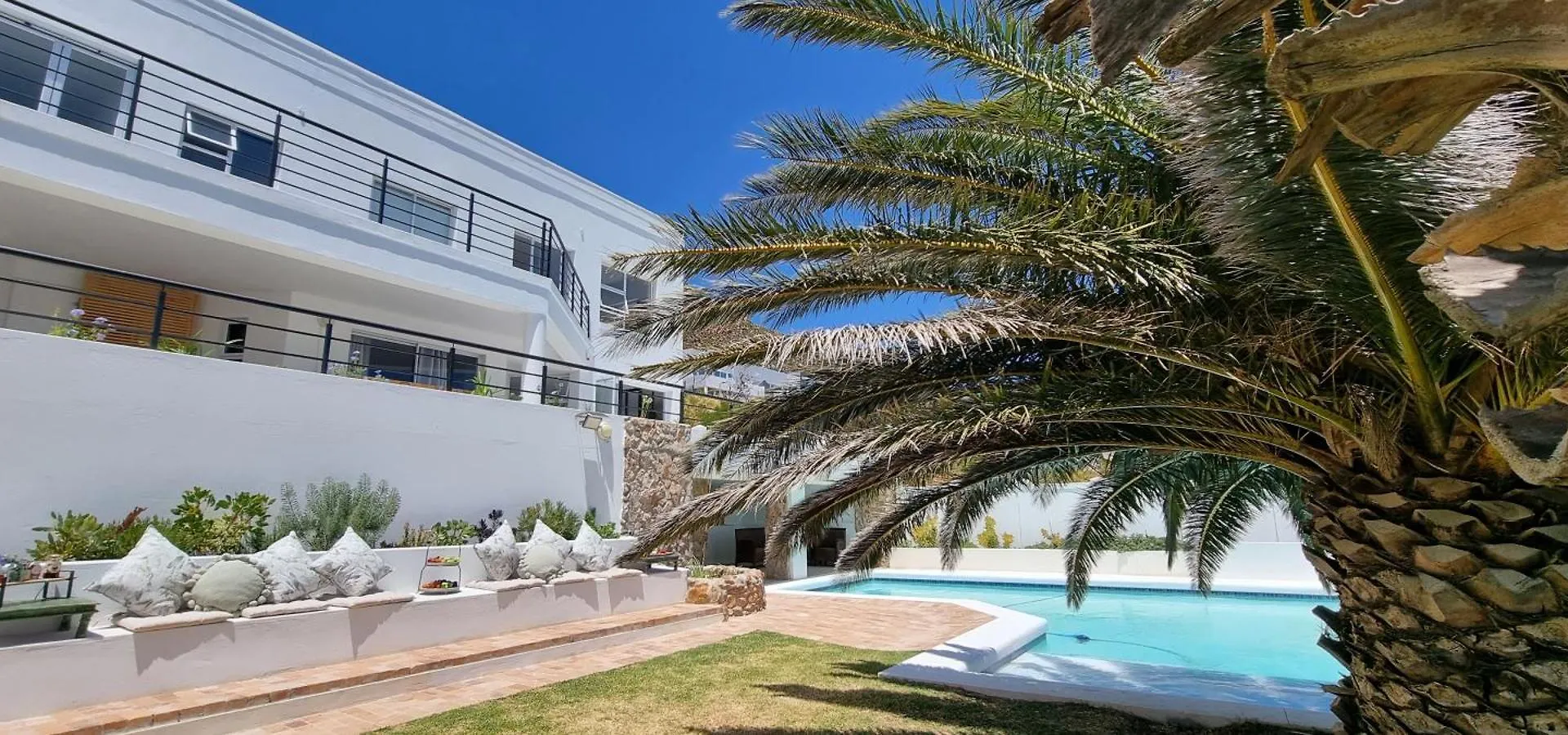 Coral Vistas Self Catering Apartments Gordonʼs Bay