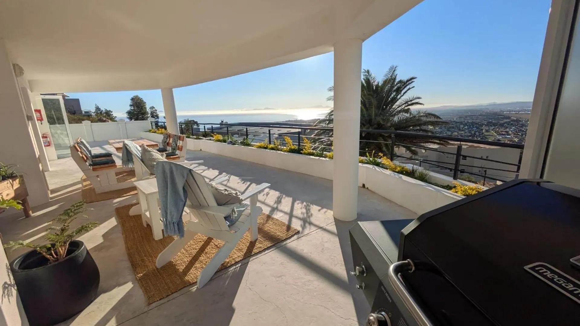Coral Vistas Self Catering Apartments Gordonʼs Bay